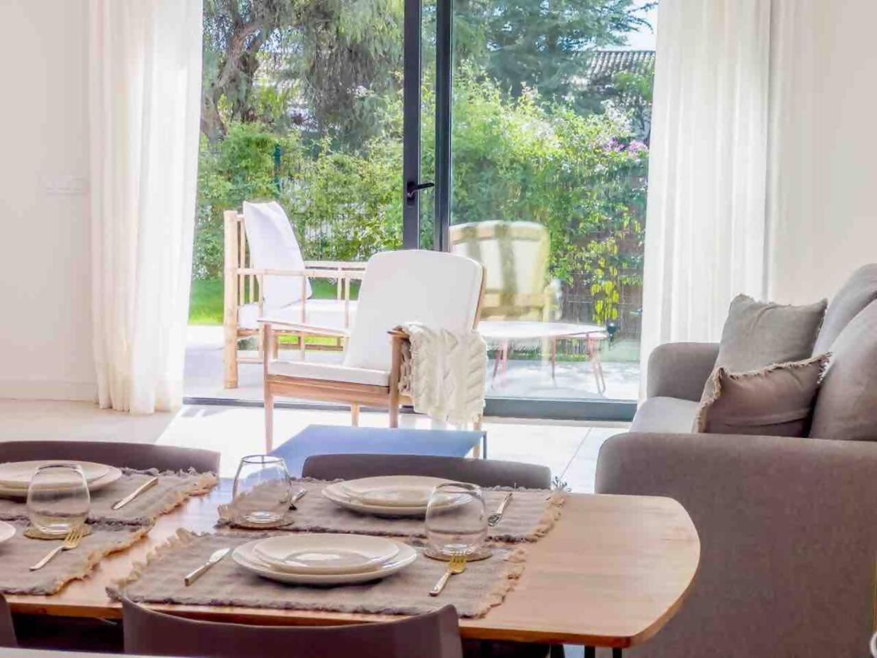 Bajo Con Jardin En La Milla De Oro Daire Marbella Dış mekan fotoğraf
