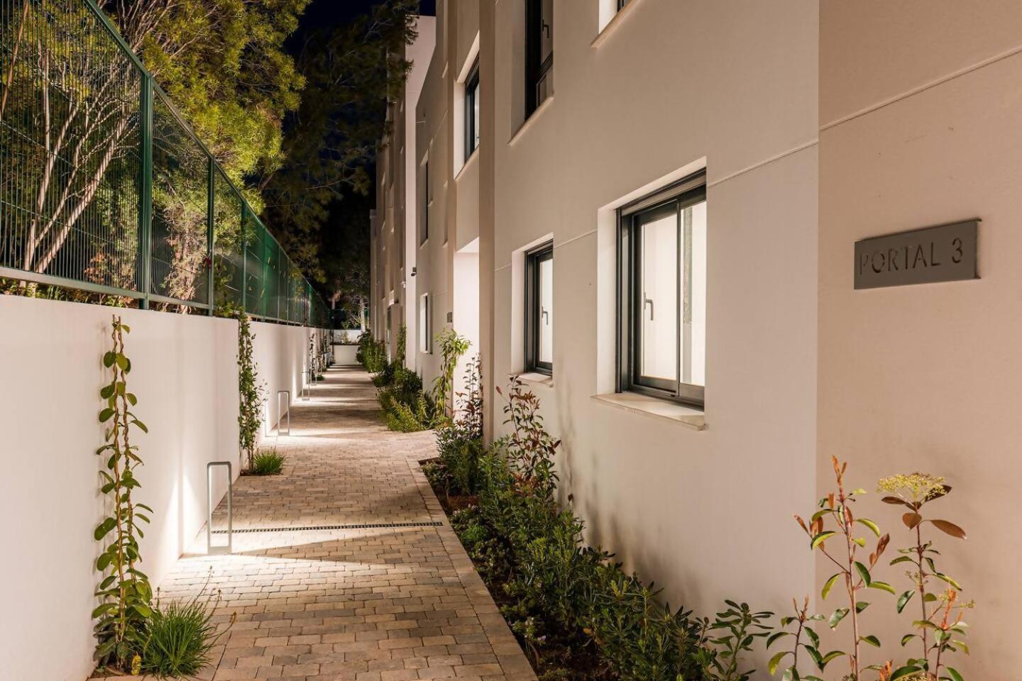 Bajo Con Jardin En La Milla De Oro Daire Marbella Dış mekan fotoğraf