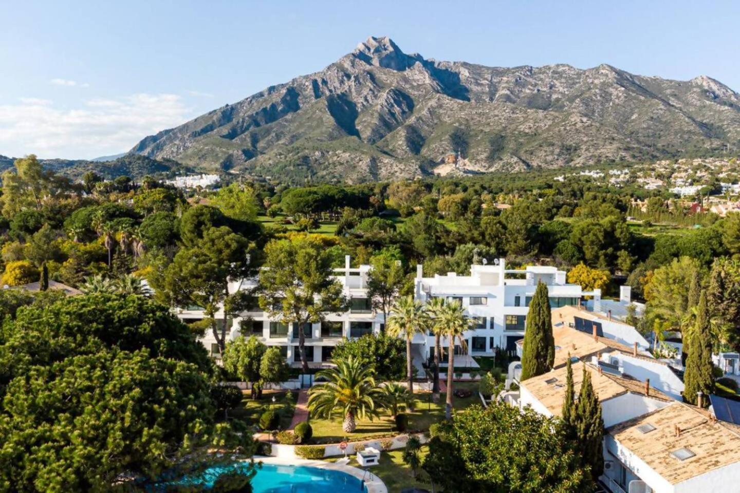 Bajo Con Jardin En La Milla De Oro Daire Marbella Dış mekan fotoğraf